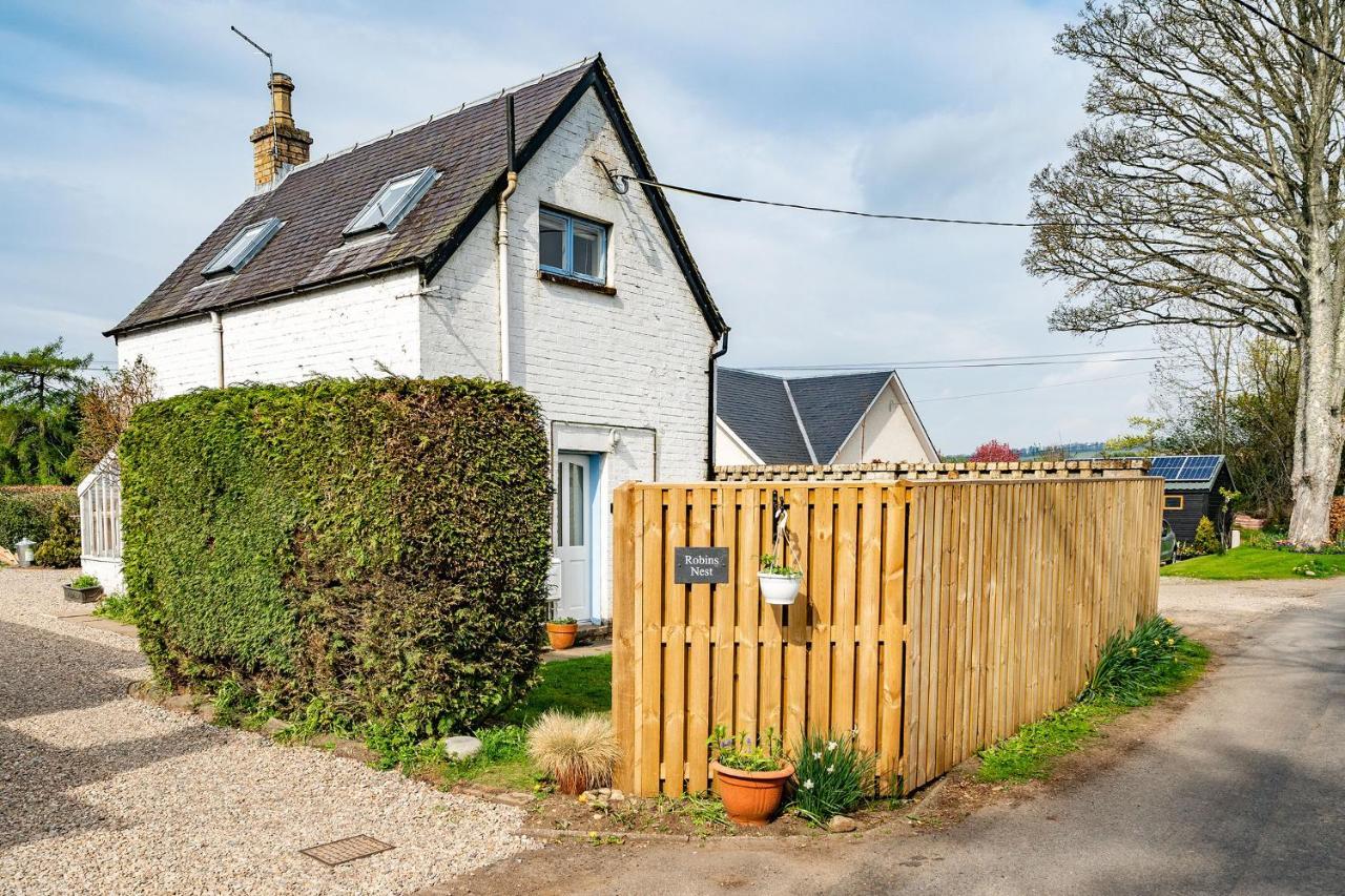 Robins Nest Cottage Blairgowrie and Rattray Exterior photo